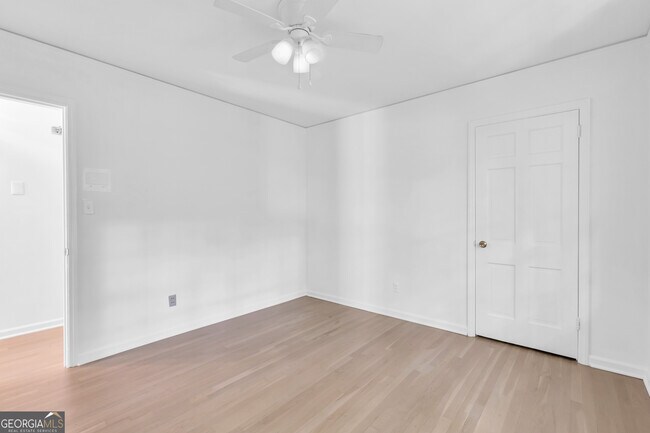Building Photo - 5095 S Trimble Rd