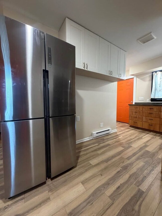 Building Photo - ?Beautifully Remodeled Modern Smart Home for Rent! ?