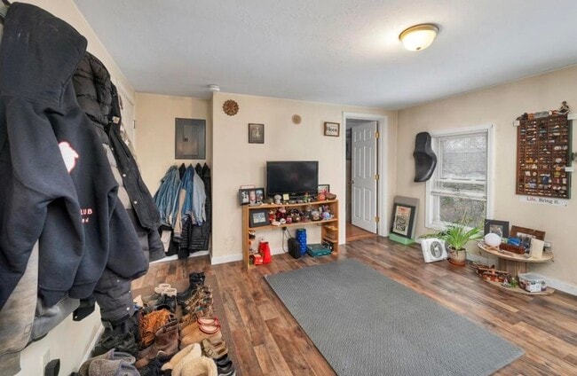 Building Photo - 106 Messer St