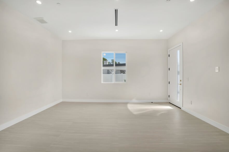 Building Photo - 10327 Wish Ave