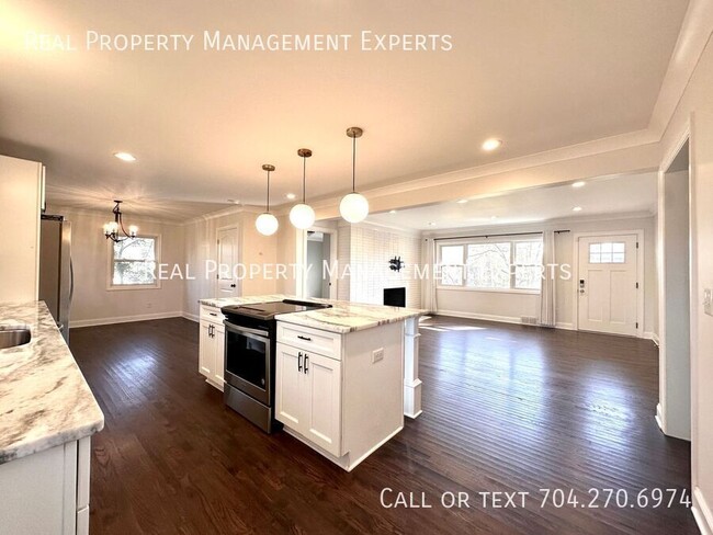 Building Photo - 4209 Kitty Dr