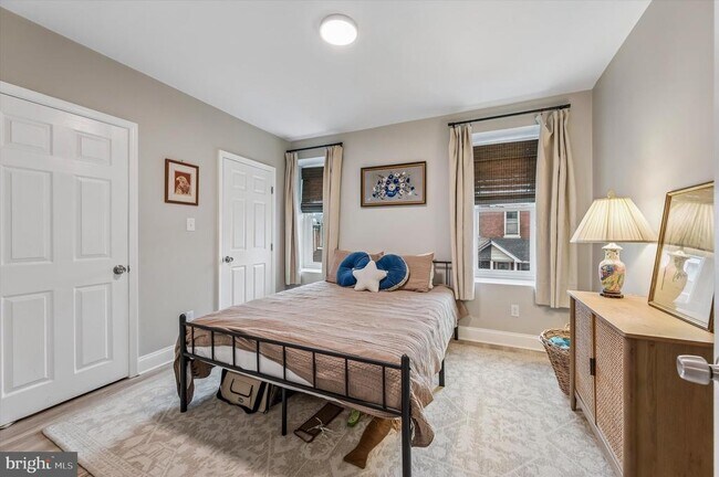 Building Photo - 137 Vassar St