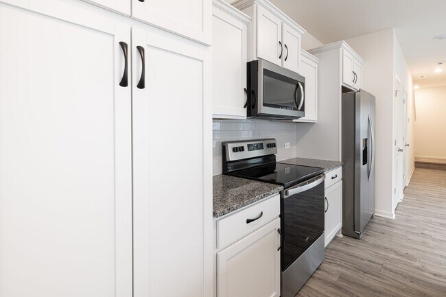 Building Photo - 436 Kinnerton Pl