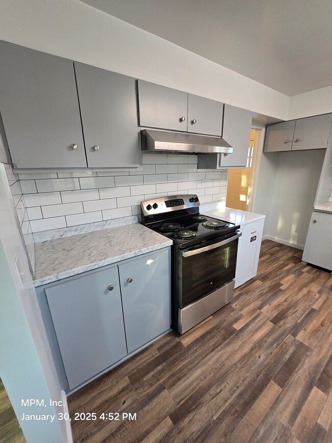 Building Photo - Newly remodeled 2 bedroom 1 bath on acreag...