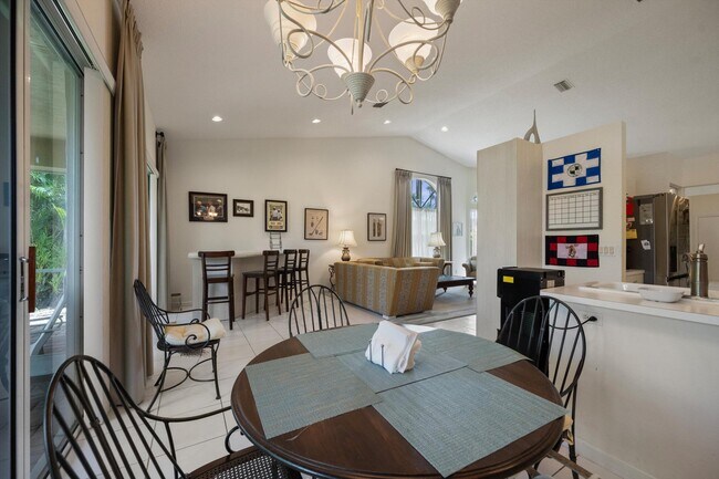 Building Photo - 4677 Carlton Golf Dr