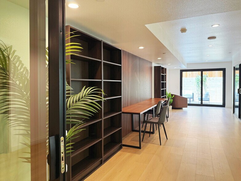 Building Photo - 1929 N Commonwealth Ave