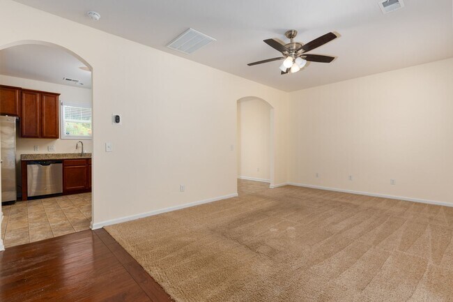 Building Photo - House In The Charming Neighborhood of Lake Carolina