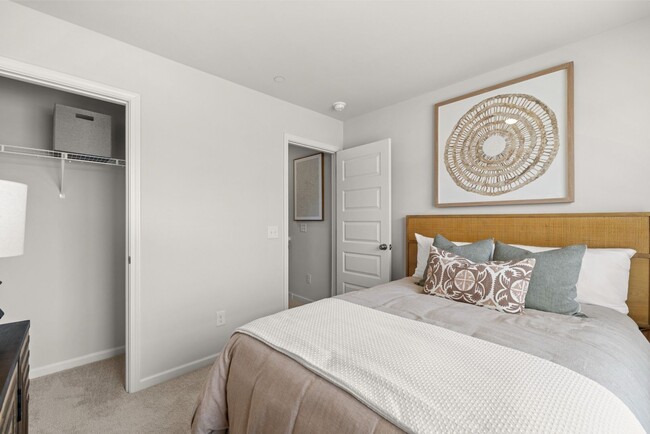 Building Photo - 1205 Harper Lndg