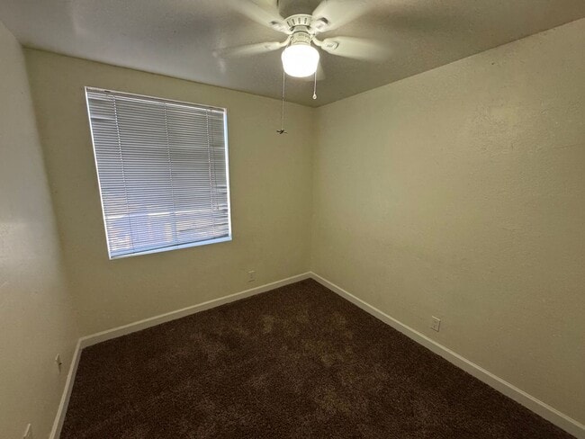 Building Photo - 6140 W Townley Ave