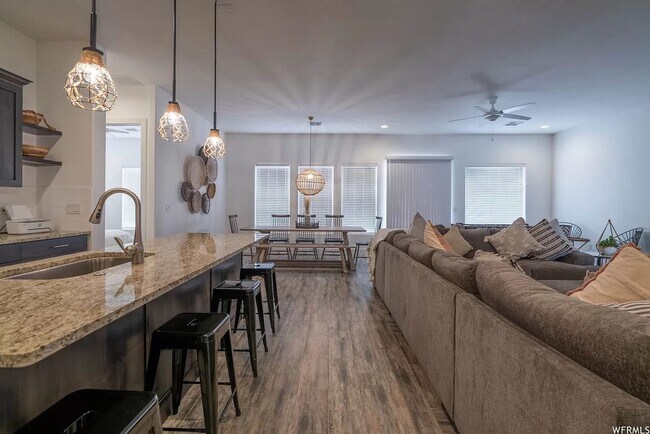 Building Photo - PETS ALLOWED!  Spacious & Modern 3-Bedroom Home for Rent Near Sand Hollow Reservoir
