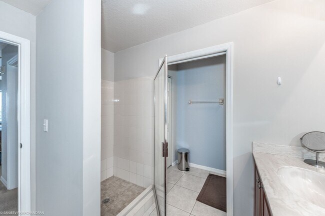 Building Photo - FURNISHED WATERFRONT CONDO IN PUNTA GORDA ISLES