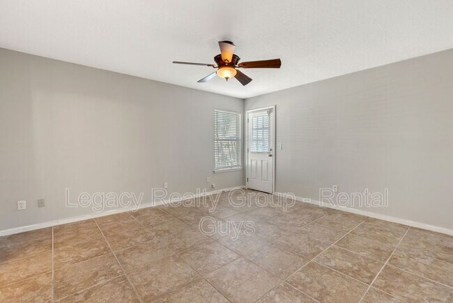 Building Photo - 12312 Harbor Winds Dr N