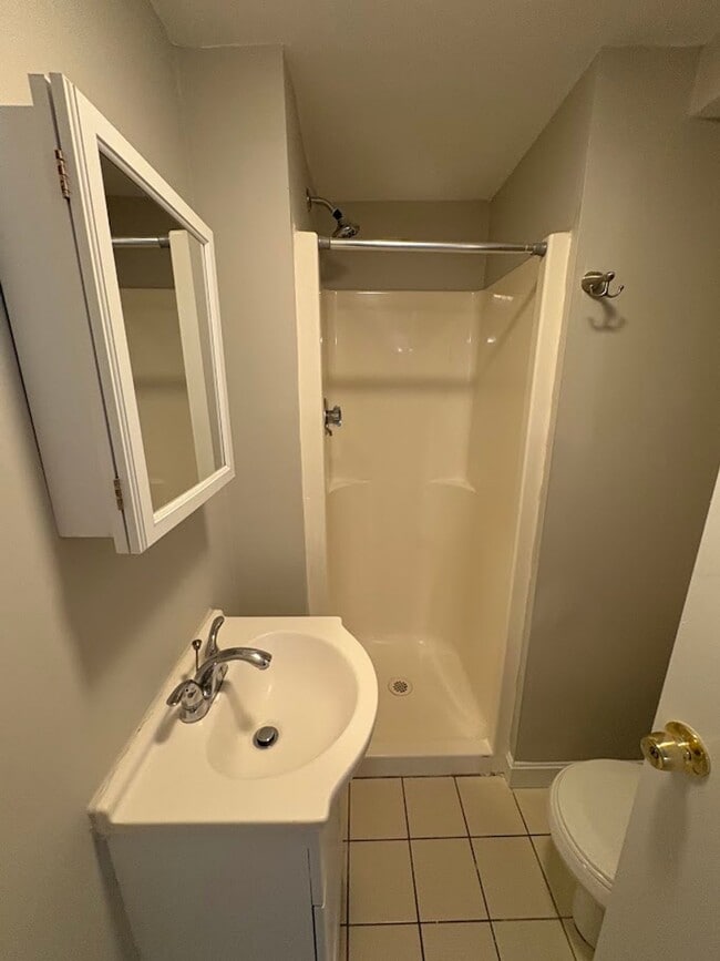 Building Photo - 566 Beach