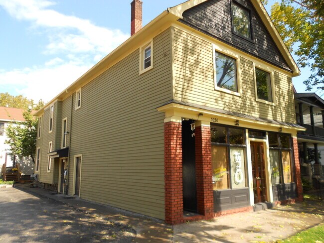 Building Photo - 1018 Kenilworth Ave