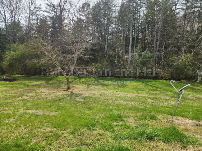 Building Photo - 9 Grateful Way