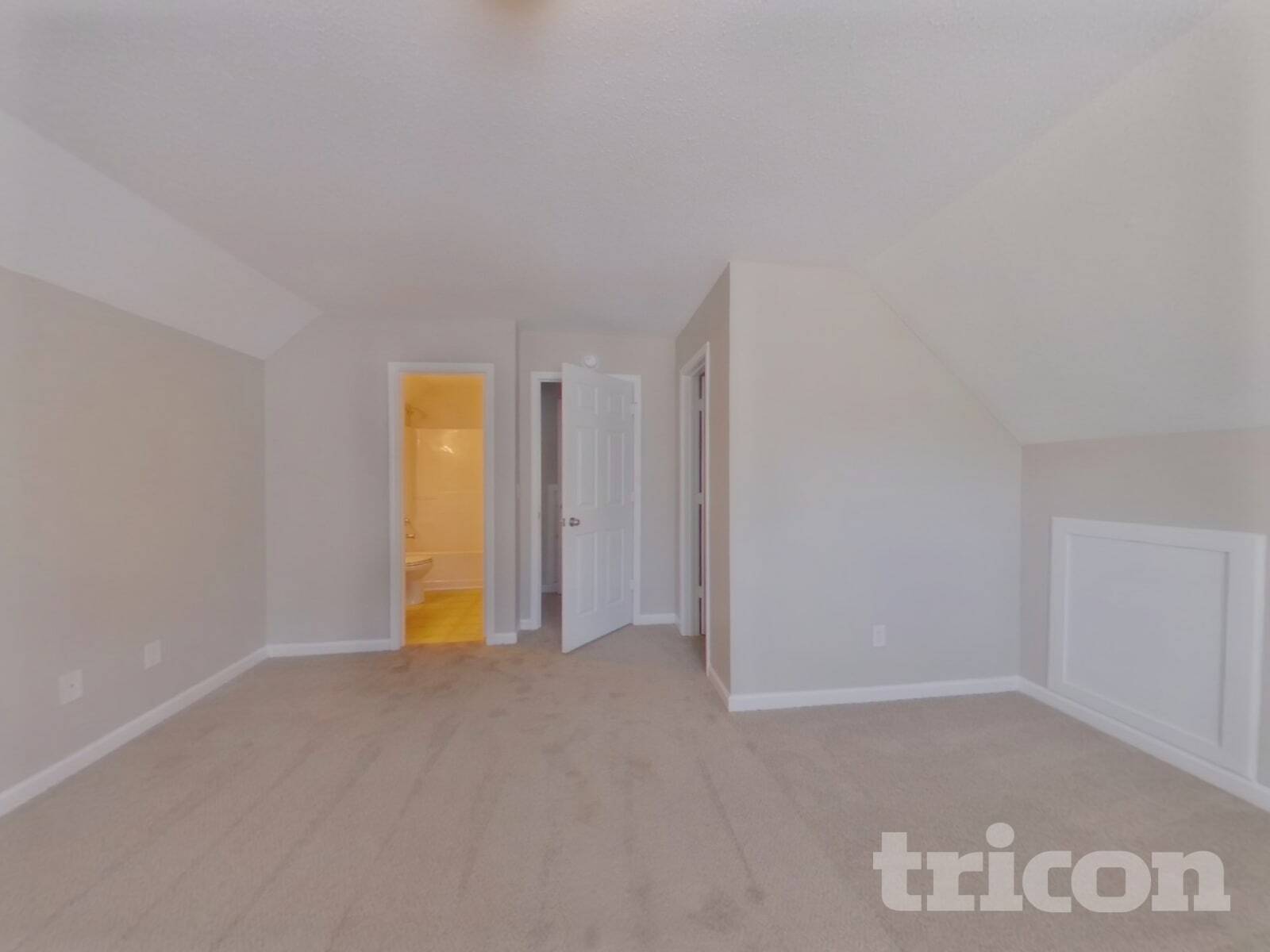 Building Photo - 1418 White Rocks Way NE