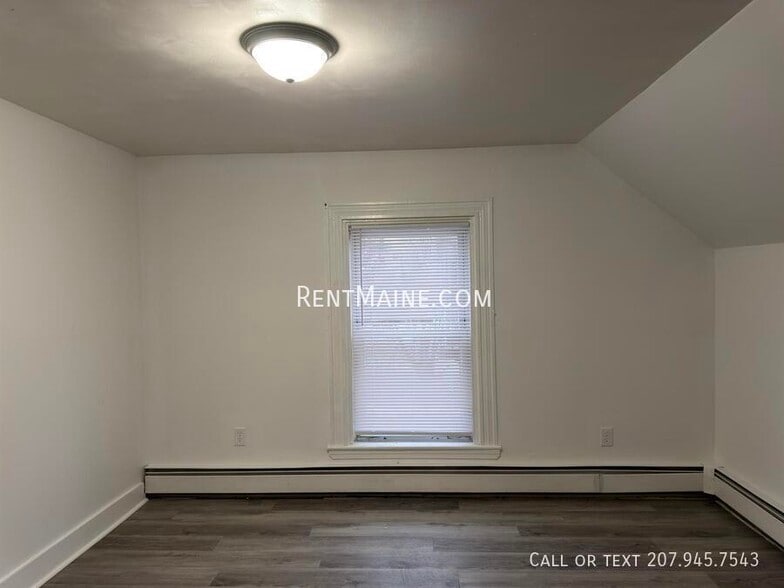 Building Photo - 116 Elm St