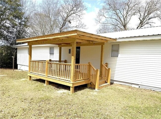 Building Photo - 10219 Gulfcrest Rd