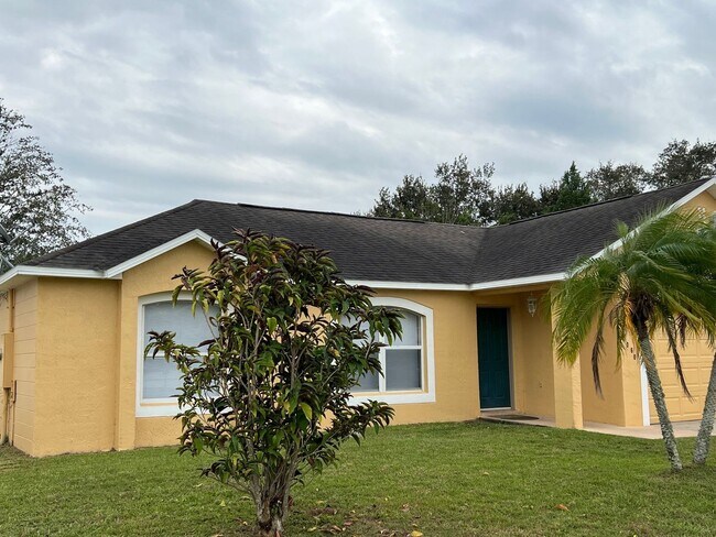 Building Photo - 1060 Dudley Dr