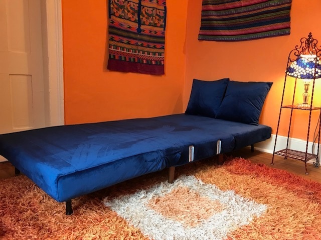 Building Photo - 56 Maple St