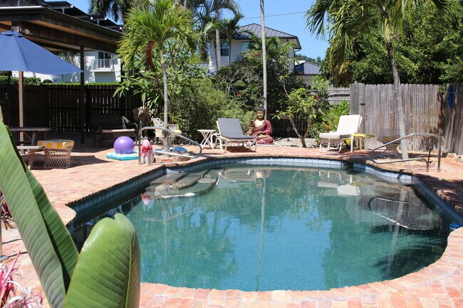 Building Photo - 225 Gulfstream Blvd