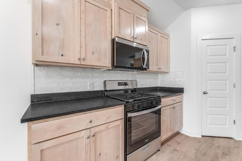 Building Photo - 114 S Maroon Ave