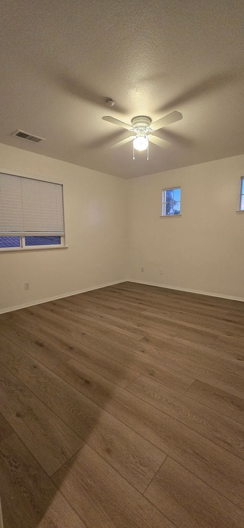 Building Photo - Spacious Redlands Family Home