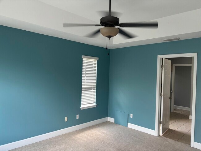 Building Photo - 5261 Montejo Dr