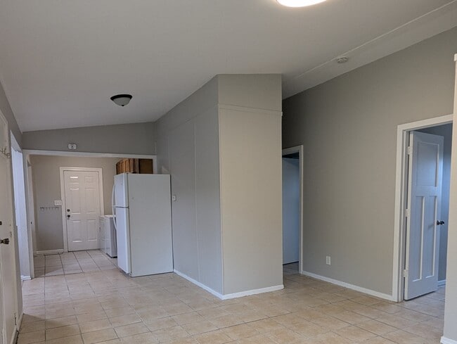 Building Photo - 2704 Cameron Ave