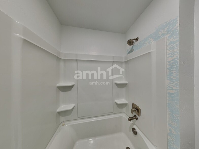 Building Photo - 8887 N 171st Dr