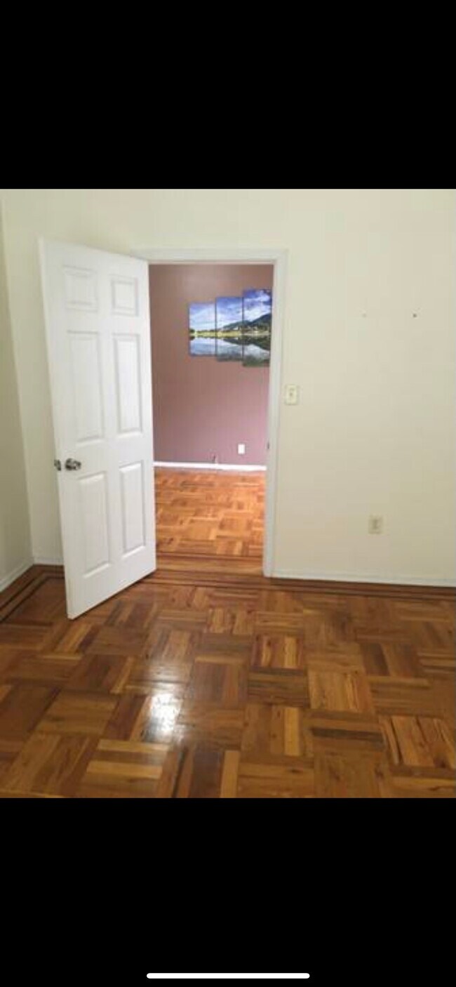 Building Photo - 1416 70th St