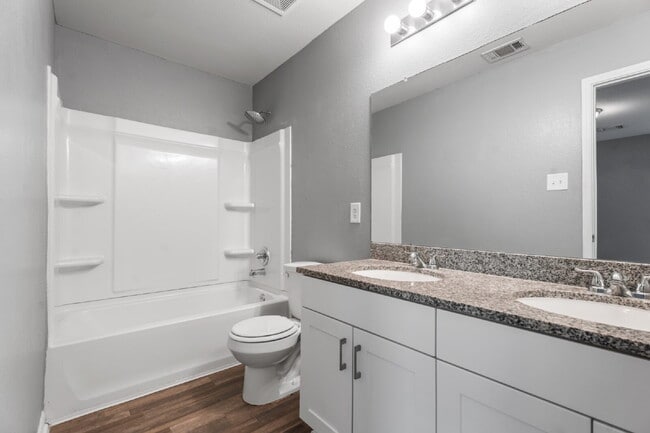 Building Photo - Your next home is waiting!