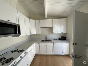 Building Photo - Corner lot, newly remodeled home in Clairmont