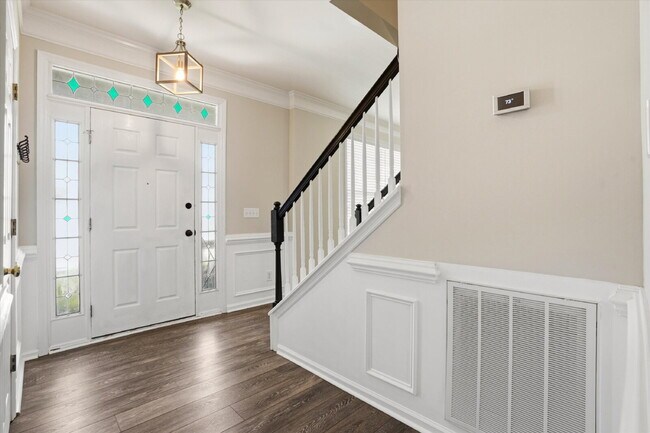 Building Photo - "Exquisite 4-Bed Sanctuary with Cozy Fireplace & Spacious 2,204 Square Foot Layout on Willoughby ...