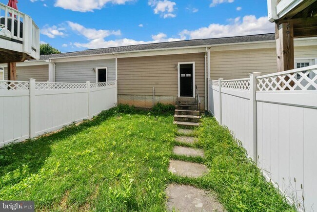 Building Photo - 3616 Sprigg St S