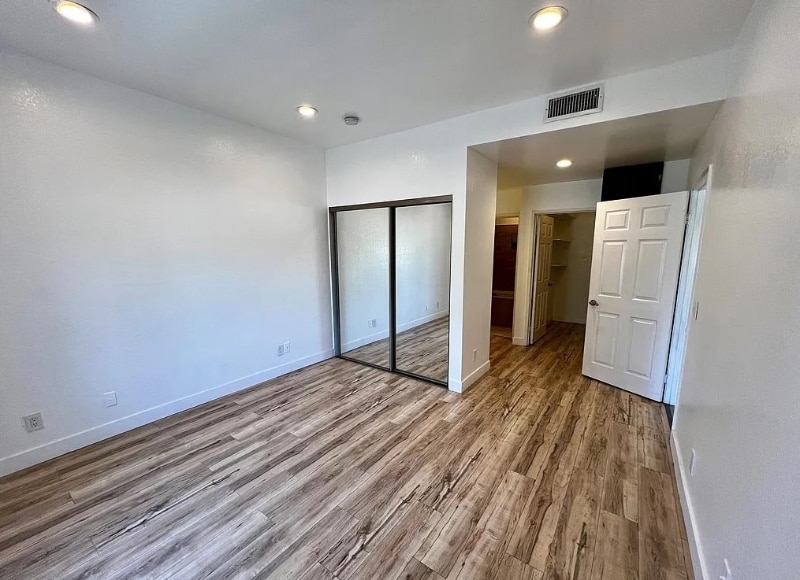 Building Photo - 5420 Sylmar Ave