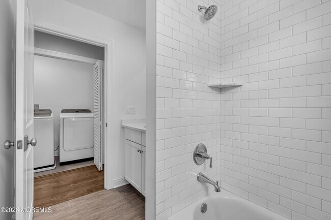 Building Photo - 267 N 5th Ave