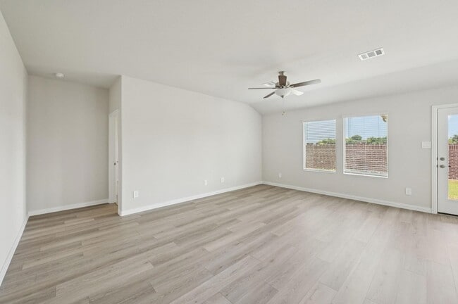 Building Photo - 514 River Rdg Dr