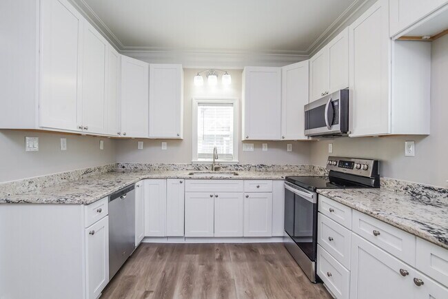 Building Photo - 424 N Allen Rd