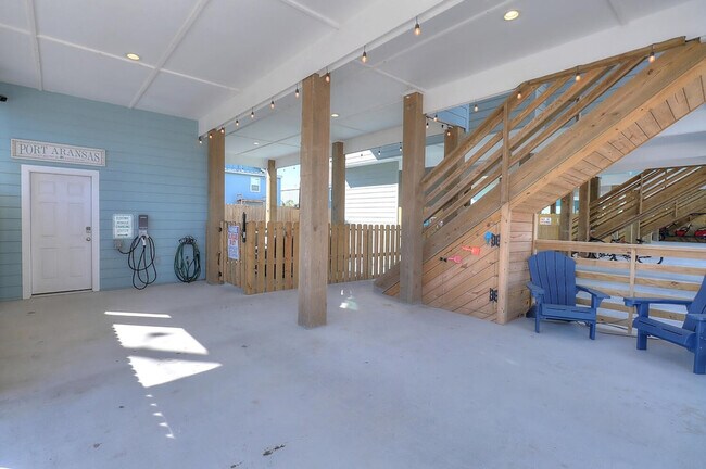 Building Photo - 1624 Eleventh Street-SI ID1023226P