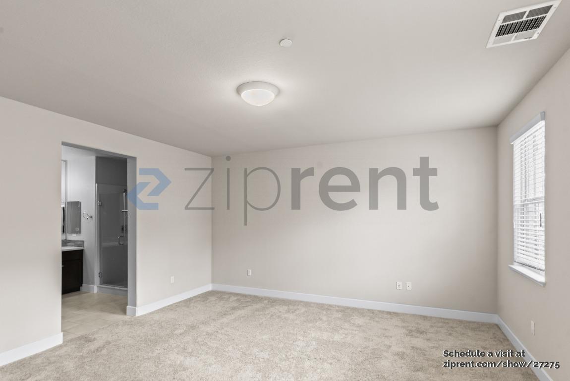 Building Photo - Unit