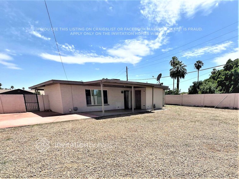 Building Photo - 1524 E Alameda Dr