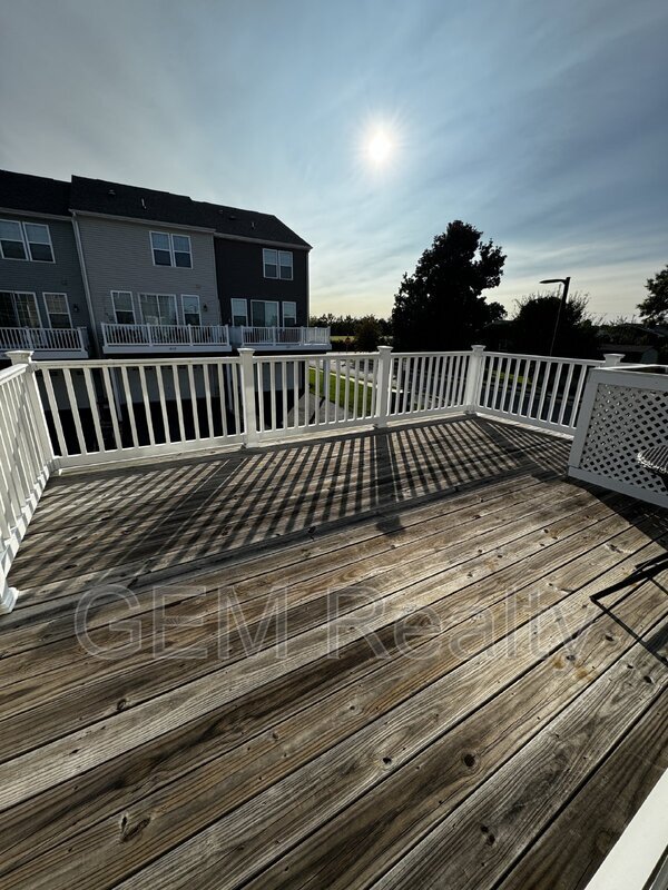 Building Photo - 1853 Sag Harbor Ln