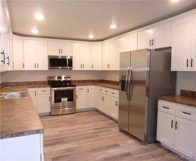 Building Photo - 1718 Tuttle St