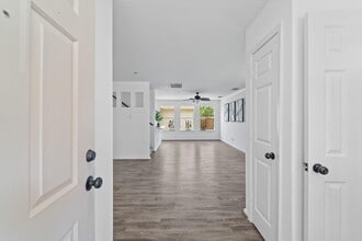 Building Photo - 6310 Mountain Pines Ln