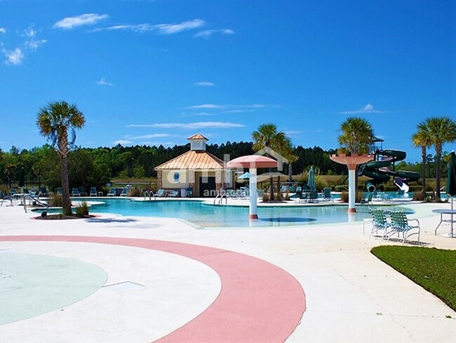 Building Photo - 12 Cherry St