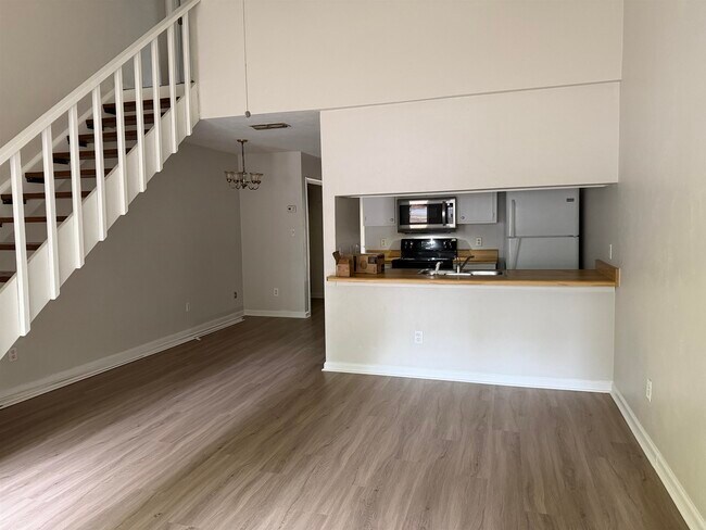 Building Photo - 203 Parkbrook Cir