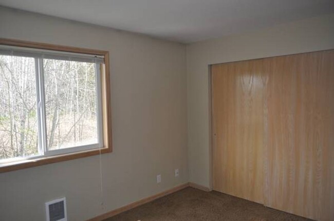 Building Photo - Pre-Leasing - 3bd/2bath (Cordata Area)