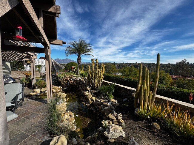 Building Photo - Stunning Mission Viejo home with a View