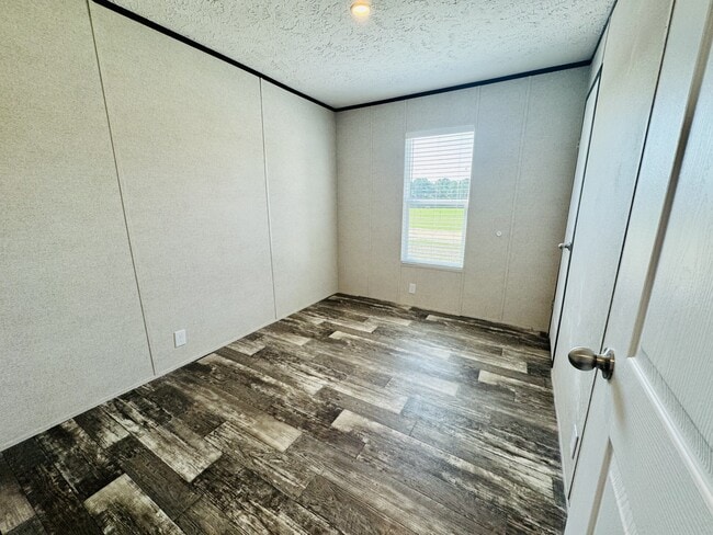 Building Photo - 123 Blissful Ct